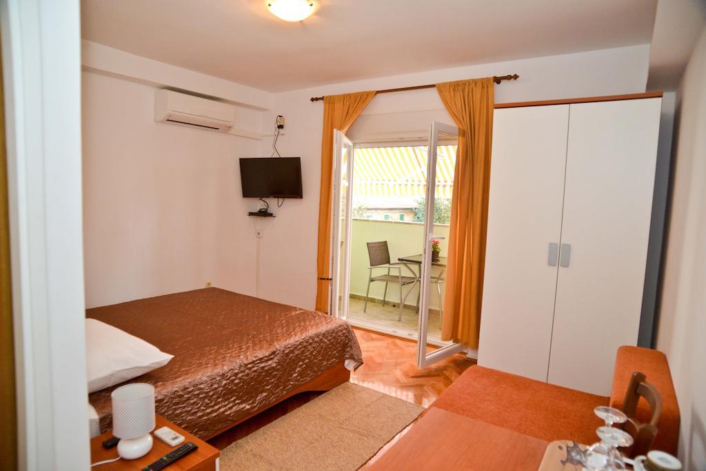 El Mirador Rooms With Balcony Задар Екстериор снимка